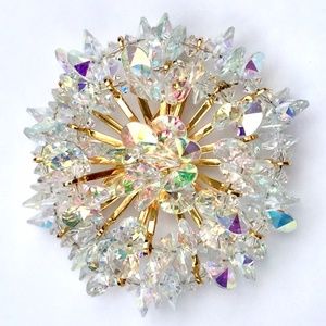 Vintage 1950s crystal  brooch